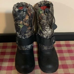 Boy’s Kamik winter snow boots